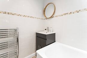 Edinburgh City Centre 2BR Apartment