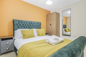 Spacious 5-bed Contractor House - Parking Wi-fi