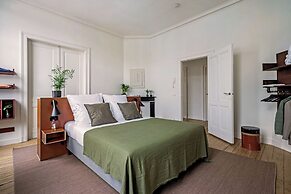 A Place - Schuttershofstraat 1