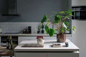 A Place - Schuttershofstraat 5