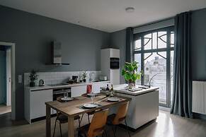 A Place - Schuttershofstraat 5