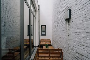 A Place - Schuttershofstraat 5