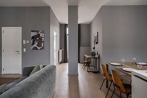 A Place - Schuttershofstraat 5