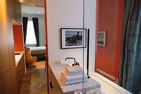 A Place - Schuttershofstraat 55