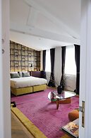A Place - Schuttershofstraat 55