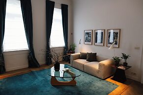 A Place - Schuttershofstraat 55