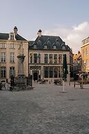 A Place  Vrijdagmarkt 18