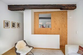 A Place - Leeuwenstraat 15