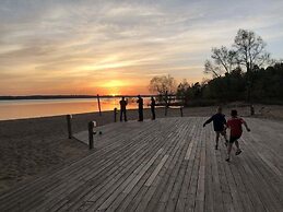 Boardman Riverfront Retreat Close to Downtown TC 800