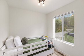 Boardman Riverfront Retreat Close to Downtown TC 800