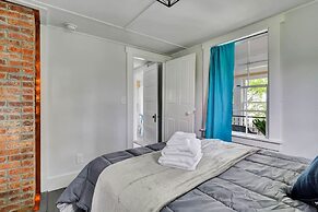Spacious Lakeside Retreat: 4-bedroom Game Room