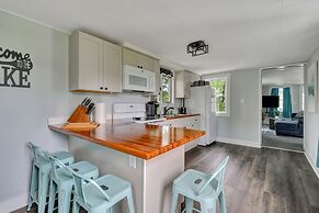 Spacious Lakeside Retreat: 4-bedroom Game Room