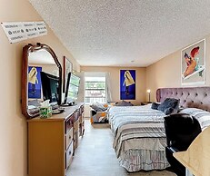 Spacious 3BR Home With Pool Access