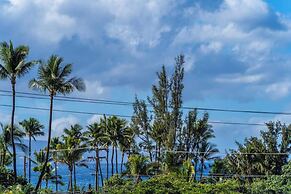 Cozy Kihei Getaway Steps to Beach & Ocean Views
