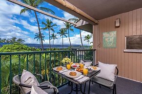 Cozy Kihei Getaway Steps to Beach & Ocean Views