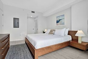 Biscayne Cove by Rove - Condo With Private Balcony