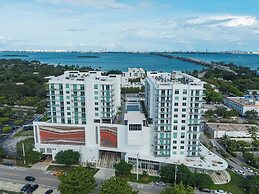 Biscayne Cove by Rove - Condo With Private Balcony