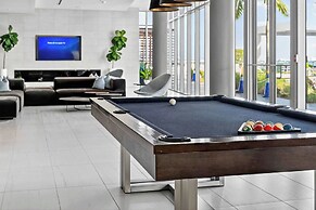 Biscayne Cove by Rove - Condo With Private Balcony