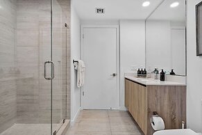 Biscayne Cove by Rove - Condo With Private Balcony