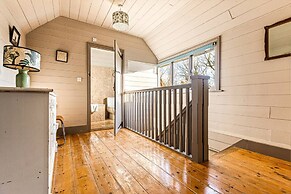Huckleberry Farmhouse Annexe - Sleeps 27
