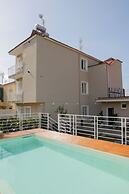 Dama Luxury Apartment