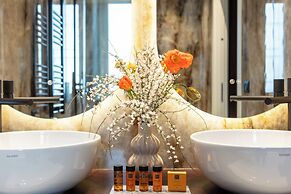 Dama Luxury Apartment