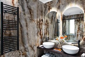 Dama Luxury Apartment