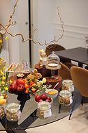 Dama Luxury Apartment