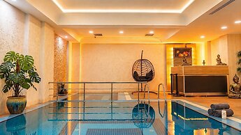 Golden Park Hotel