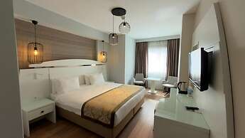 Golden Park Hotel