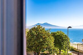 Lite Life Panoramic Flat by Napoliapartments