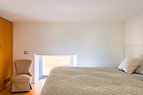 Lite Life Panoramic Flat by Napoliapartments