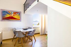 Lite Life Panoramic Flat by Napoliapartments