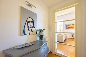 Lite Life Panoramic Flat by Napoliapartments