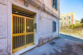 Lite Life Panoramic Flat by Napoliapartments