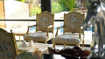 Garrya Romo Hotel
