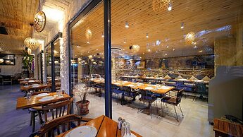 Garrya Romo Hotel
