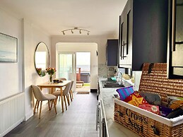 Crows Nest Dawlish