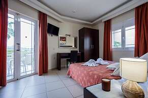 Vivian Hotel