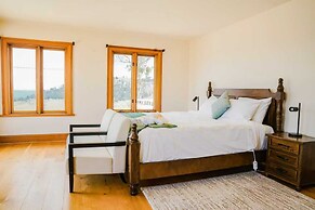StayAU Breathtaking Panoramic Views