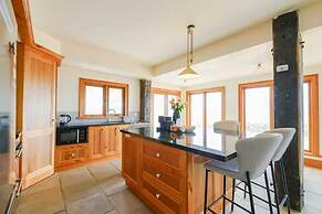 StayAU Breathtaking Panoramic Views