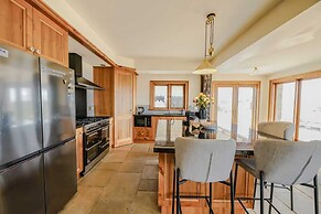 StayAU Breathtaking Panoramic Views