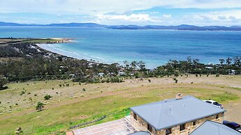 StayAU Breathtaking Panoramic Views
