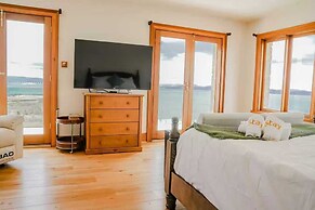 StayAU Breathtaking Panoramic Views