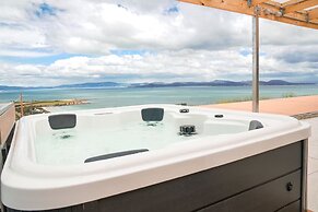 StayAU Breathtaking Panoramic Views