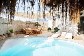 Bodrumda Deniz Manzaralı 3 Odalı Villa
