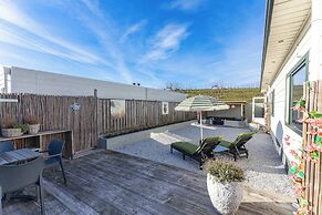 Relaxing House With Fenced Garden