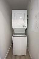 Condo w 2 Beds 13 Mins From West Edmonton Mall