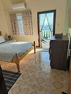 Sea View Guest House Apt