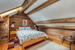 Nakiska Bear Ranch